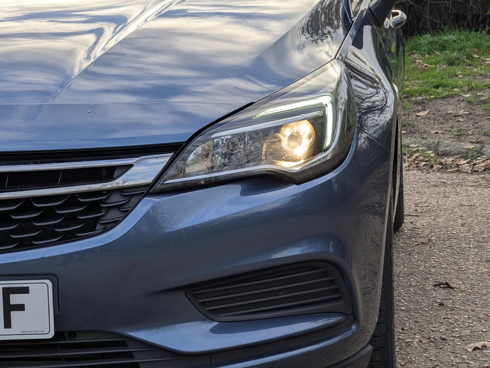 Vauxhall Astra 1.4i Turbo Tech Line Hatchback 5dr Petrol Manual Euro 6 (125 ps)