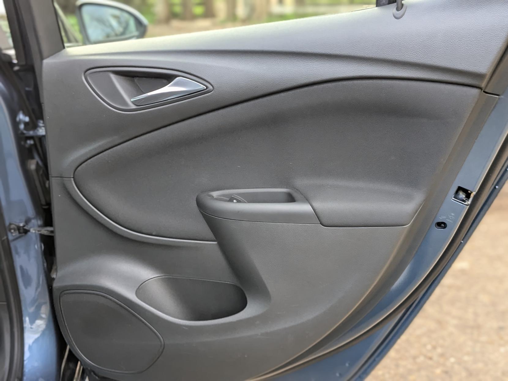 Vauxhall Astra 1.4i Turbo Tech Line Hatchback 5dr Petrol Manual Euro 6 (125 ps)