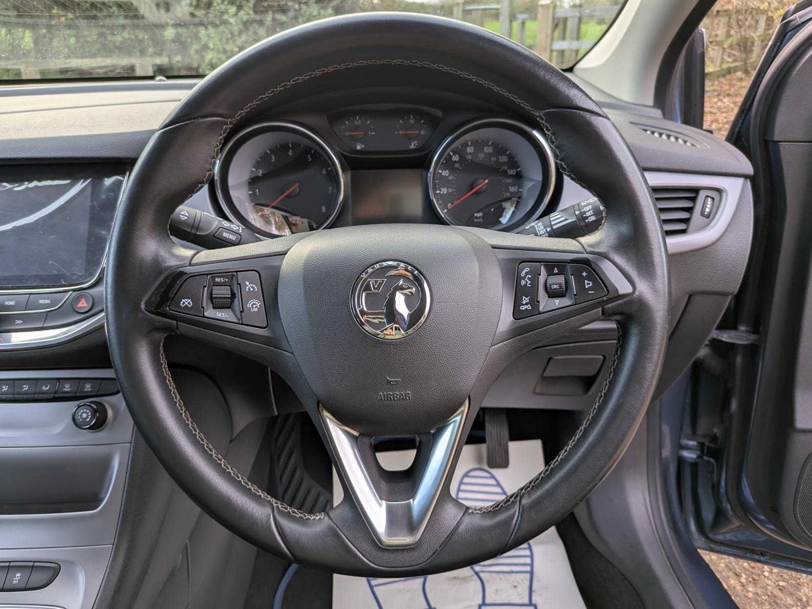 Vauxhall Astra 1.4i Turbo Tech Line Hatchback 5dr Petrol Manual Euro 6 (125 ps)