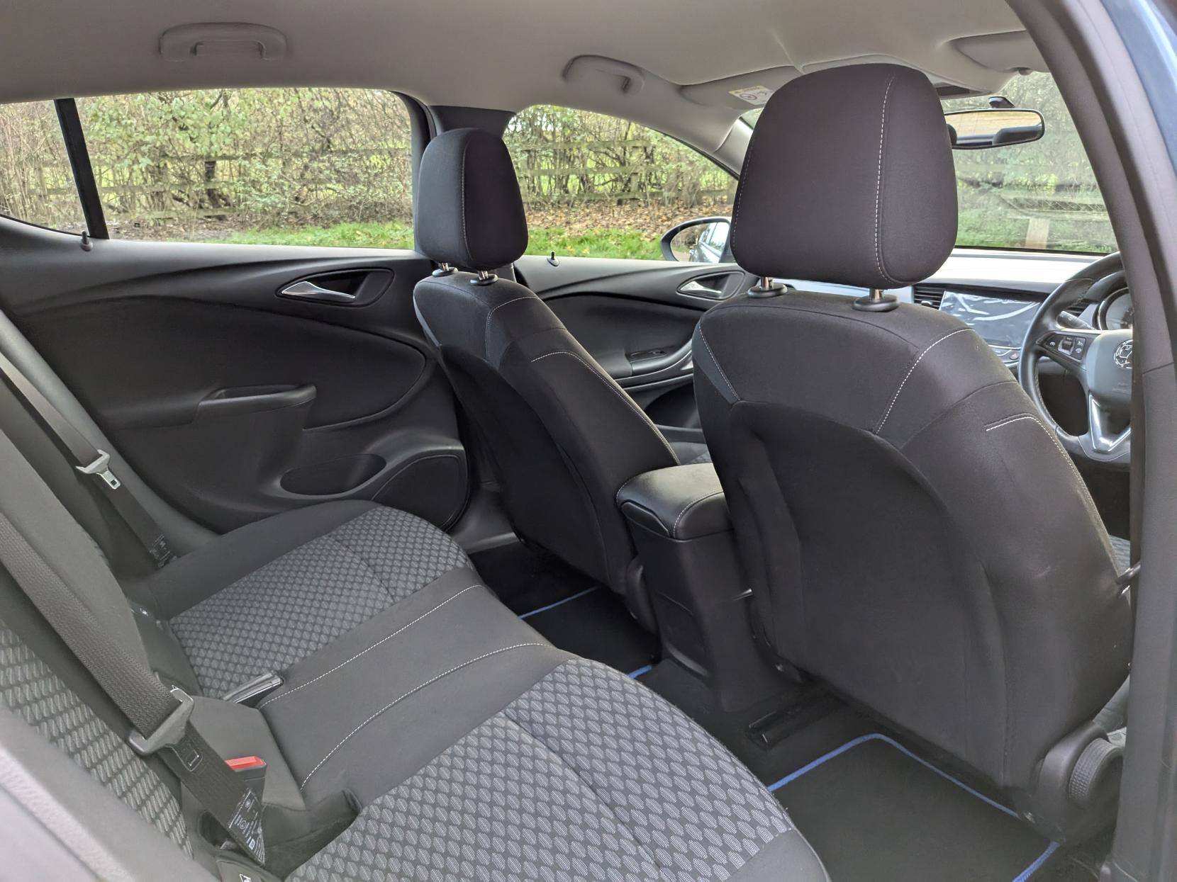 Vauxhall Astra 1.4i Turbo Tech Line Hatchback 5dr Petrol Manual Euro 6 (125 ps)