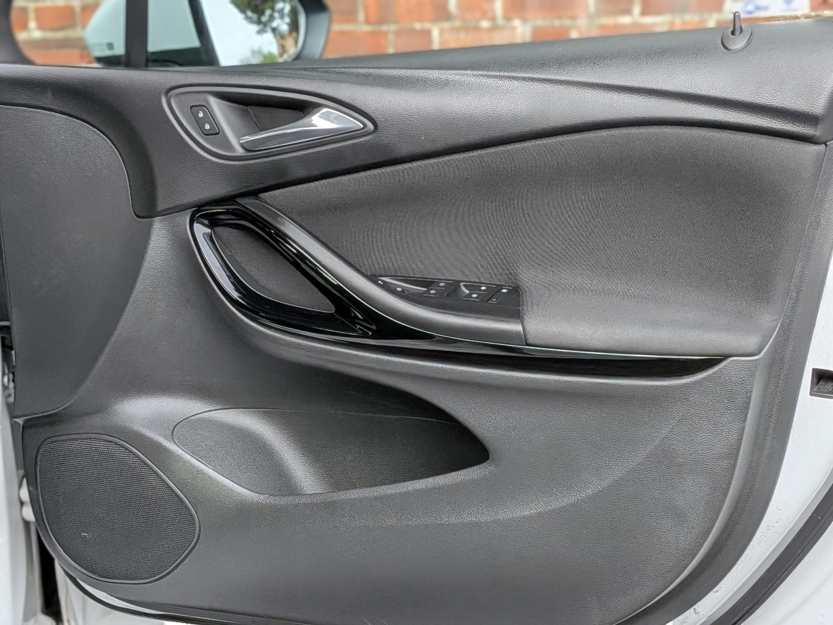 Vauxhall Astra 1.4i Turbo SRi VX Line Hatchback 5dr Petrol Manual Euro 6 (150 ps)