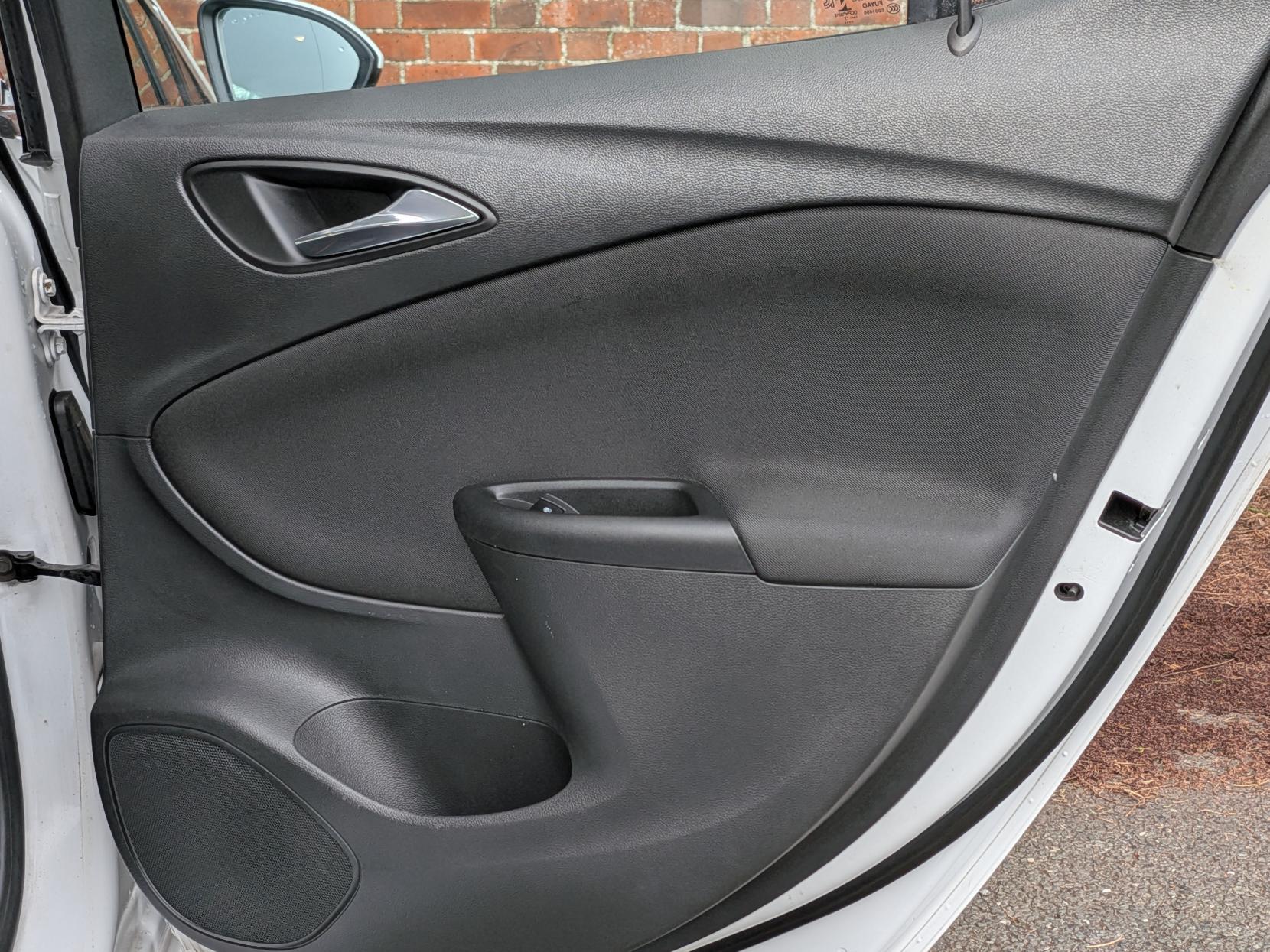 Vauxhall Astra 1.4i Turbo SRi VX Line Hatchback 5dr Petrol Manual Euro 6 (150 ps)