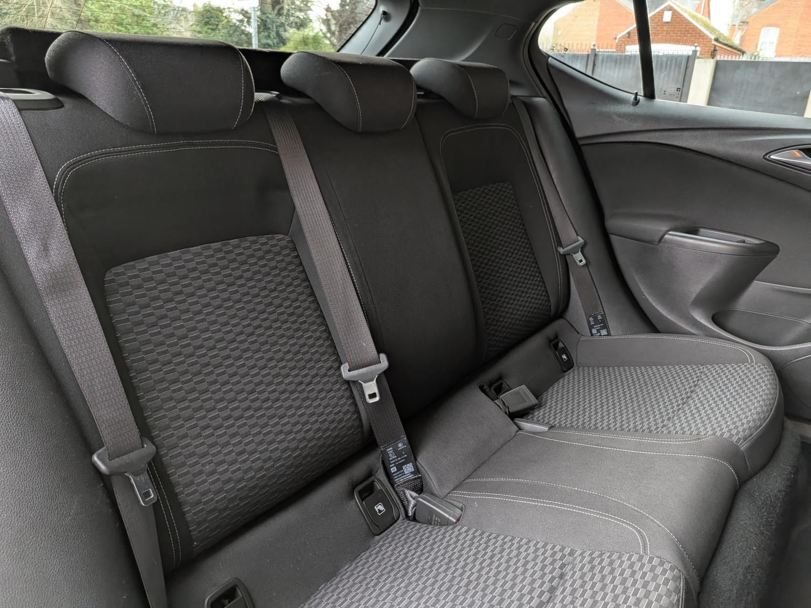 Vauxhall Astra 1.4i Turbo SRi VX Line Hatchback 5dr Petrol Manual Euro 6 (150 ps)