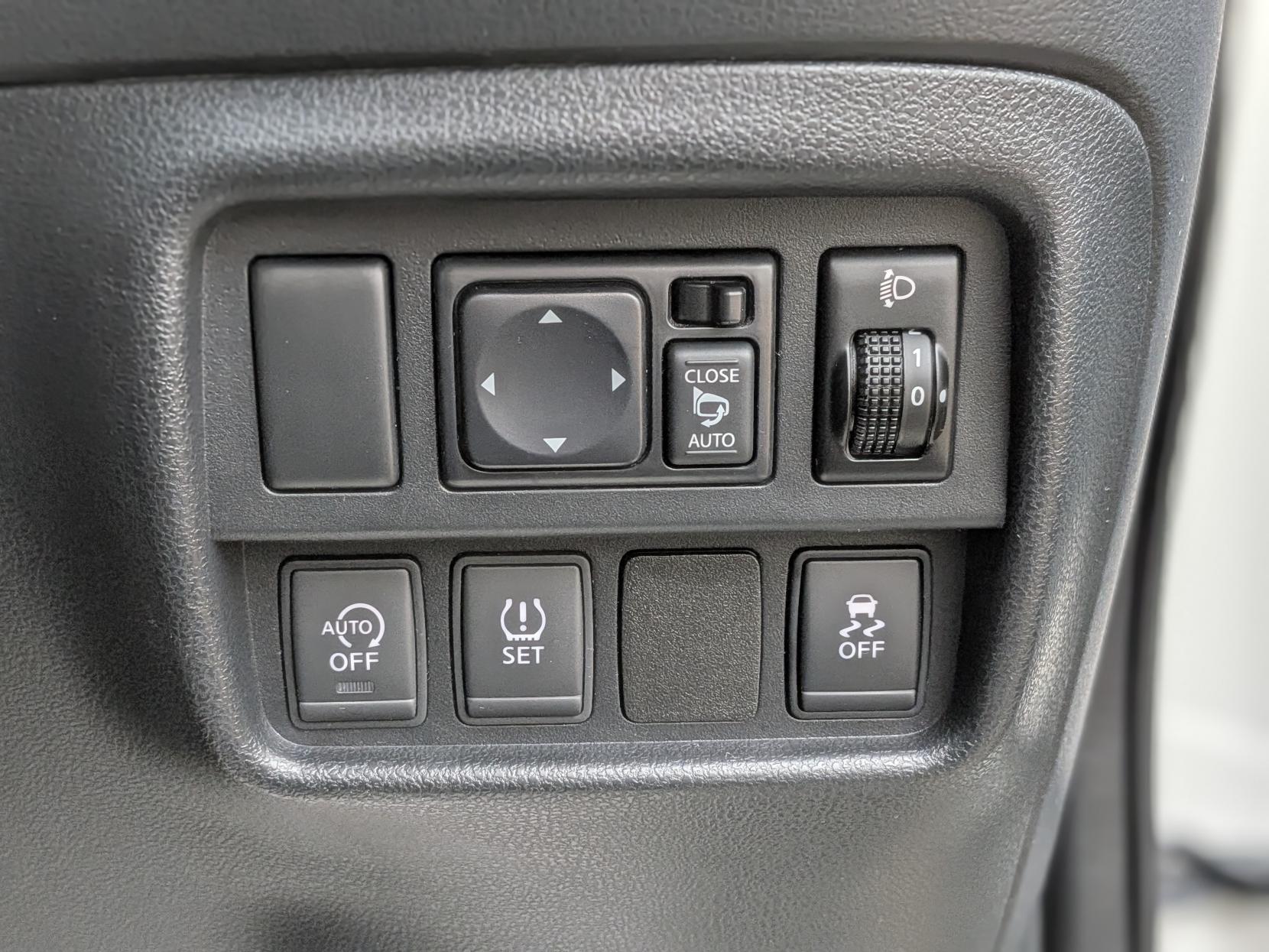 Nissan Juke 1.2 DIG-T N-Connecta SUV 5dr Petrol Manual Euro 6 (s/s) (115 ps)