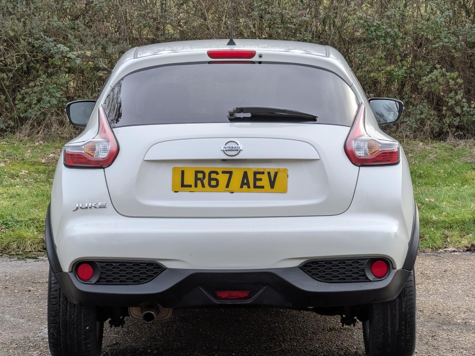 Nissan Juke 1.2 DIG-T N-Connecta SUV 5dr Petrol Manual Euro 6 (s/s) (115 ps)