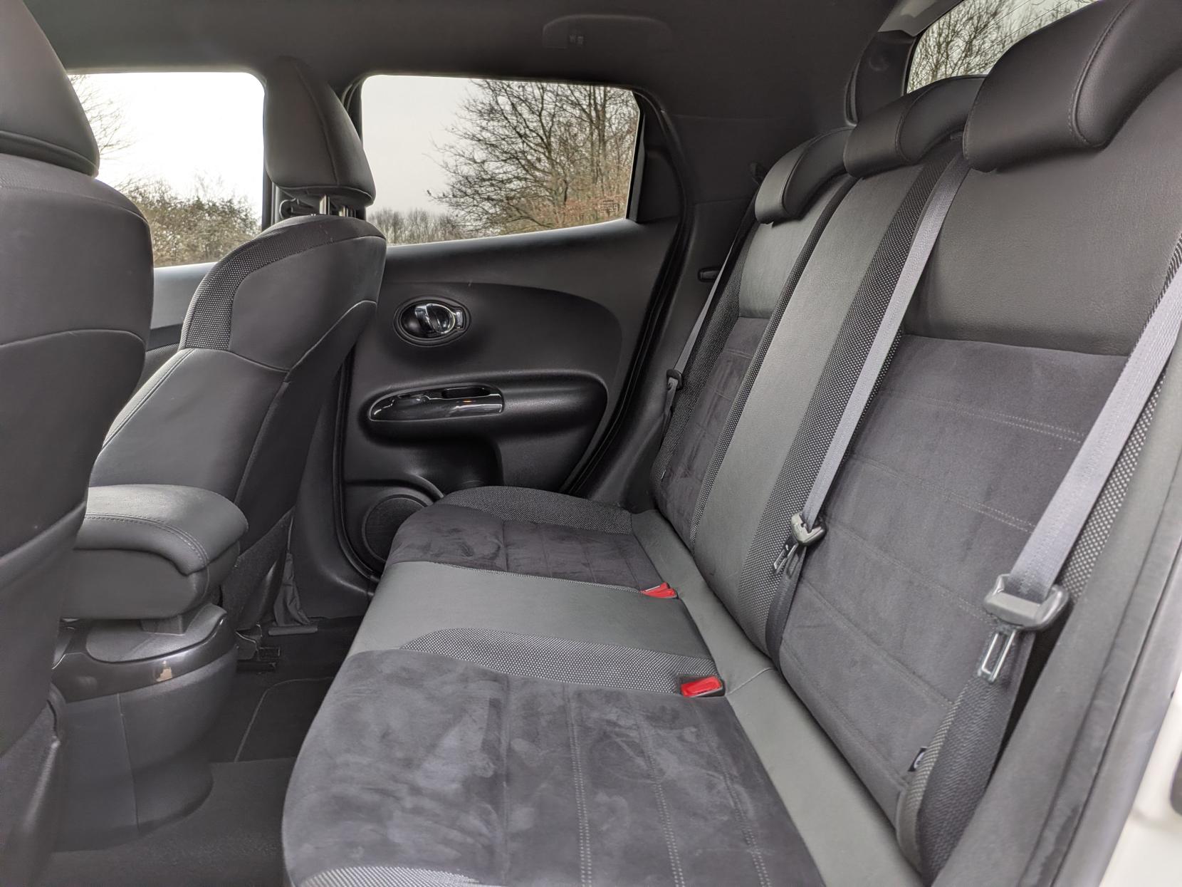 Nissan Juke 1.2 DIG-T N-Connecta SUV 5dr Petrol Manual Euro 6 (s/s) (115 ps)