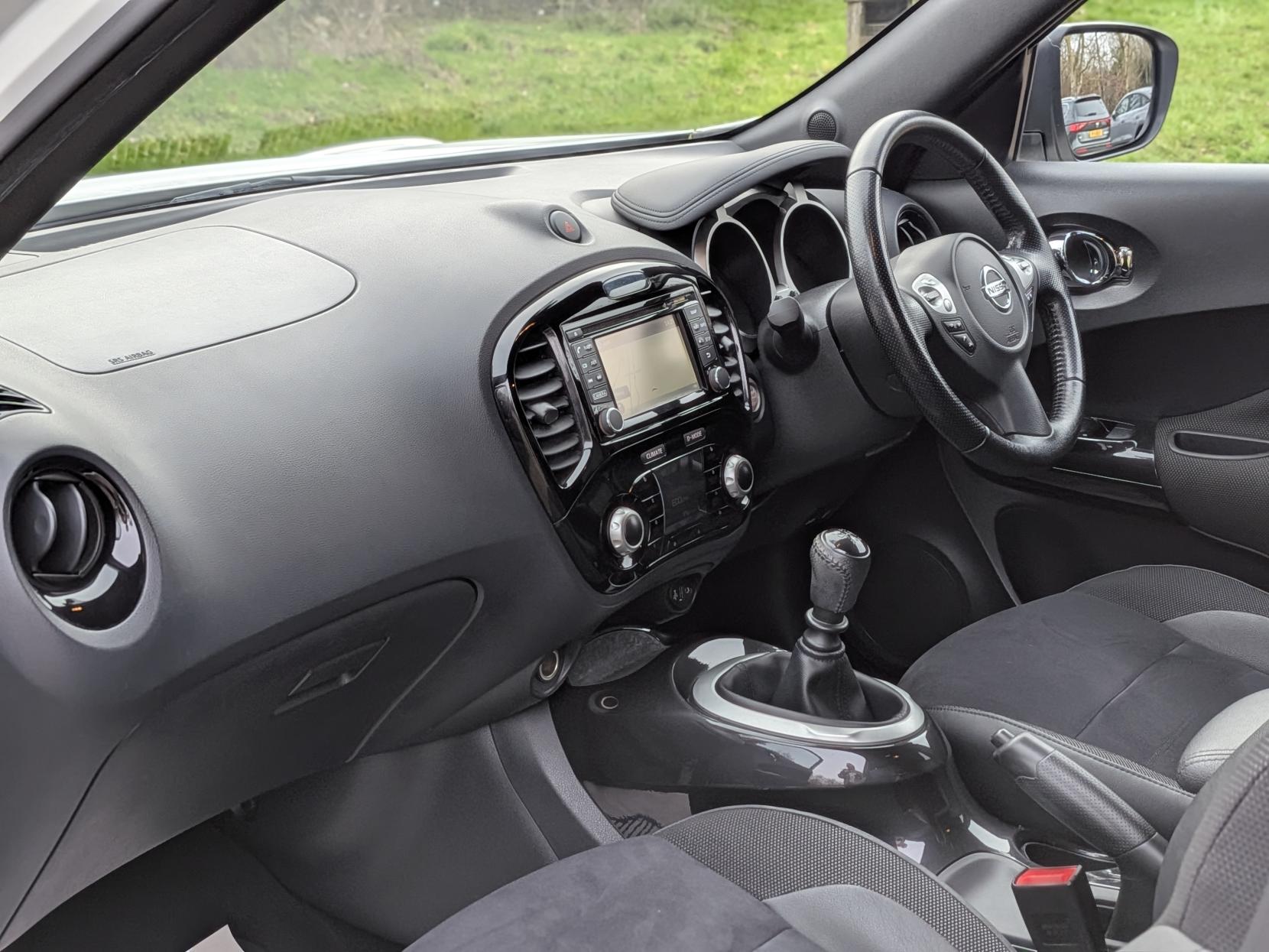 Nissan Juke 1.2 DIG-T N-Connecta SUV 5dr Petrol Manual Euro 6 (s/s) (115 ps)