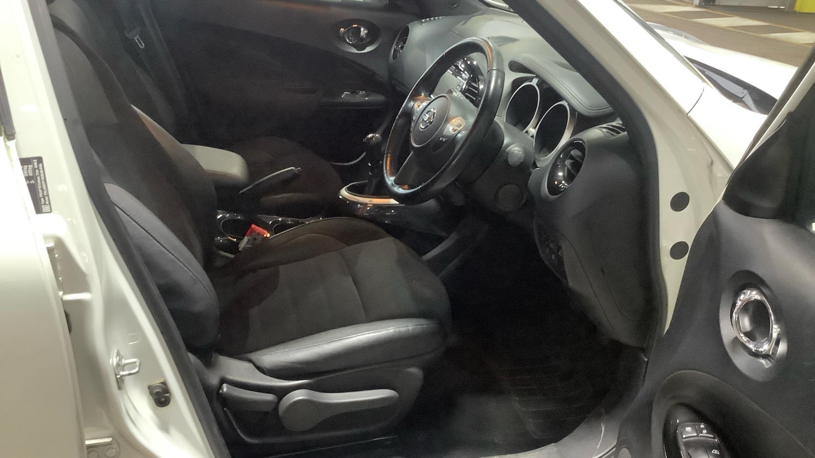 Nissan Juke 1.2 DIG-T N-Connecta SUV 5dr Petrol Manual Euro 6 (s/s) (115 ps)