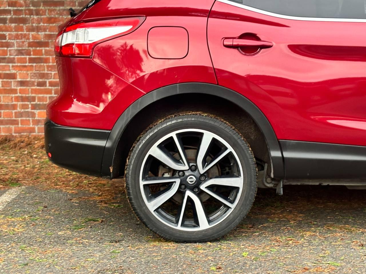 Nissan Qashqai 1.2 DIG-T Tekna SUV 5dr Petrol Manual 2WD Euro 6 (s/s) (115 ps)