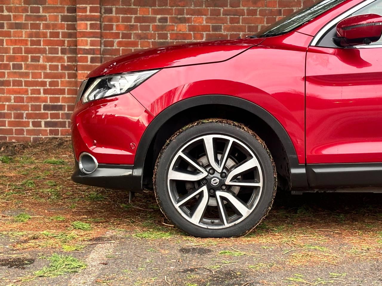 Nissan Qashqai 1.2 DIG-T Tekna SUV 5dr Petrol Manual 2WD Euro 6 (s/s) (115 ps)