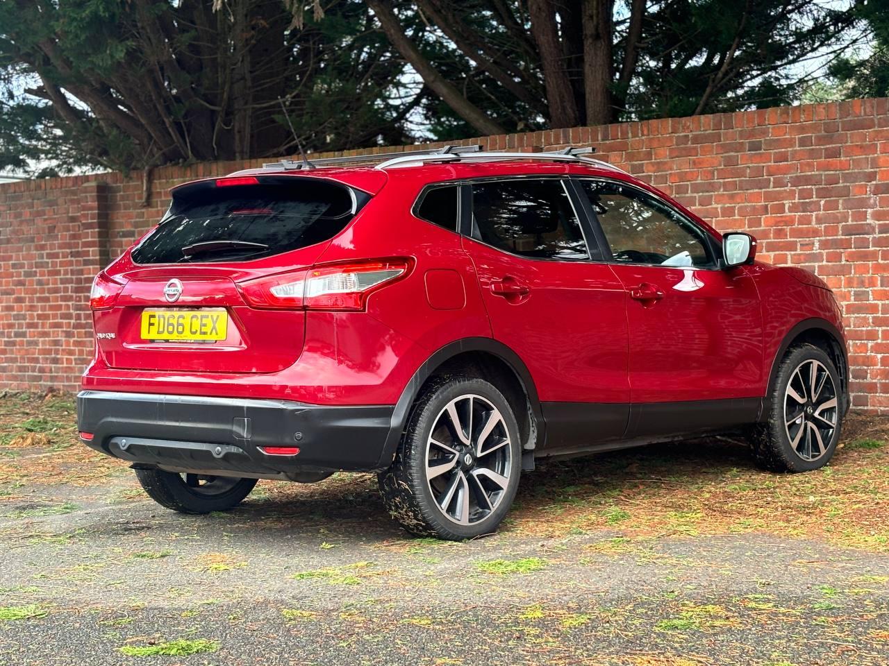 Nissan Qashqai 1.2 DIG-T Tekna SUV 5dr Petrol Manual 2WD Euro 6 (s/s) (115 ps)