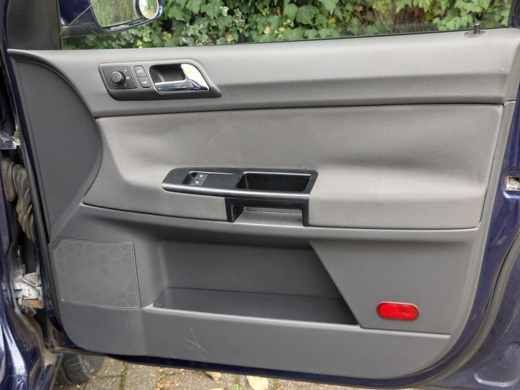 Volkswagen Polo 1.2 S Hatchback 3dr Petrol Manual (138 g/km, 70 bhp)