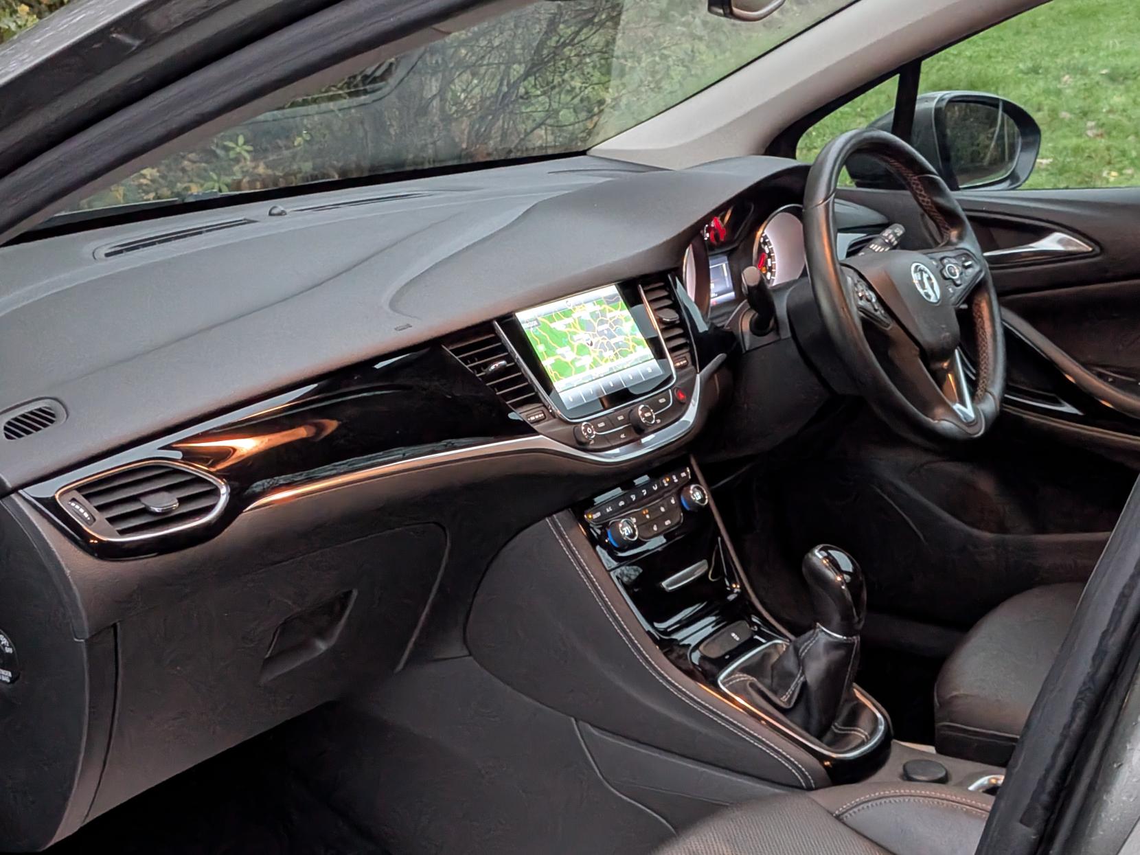 Vauxhall Astra 1.4i Turbo Elite Nav Hatchback 5dr Petrol Manual Euro 6 (150 ps)