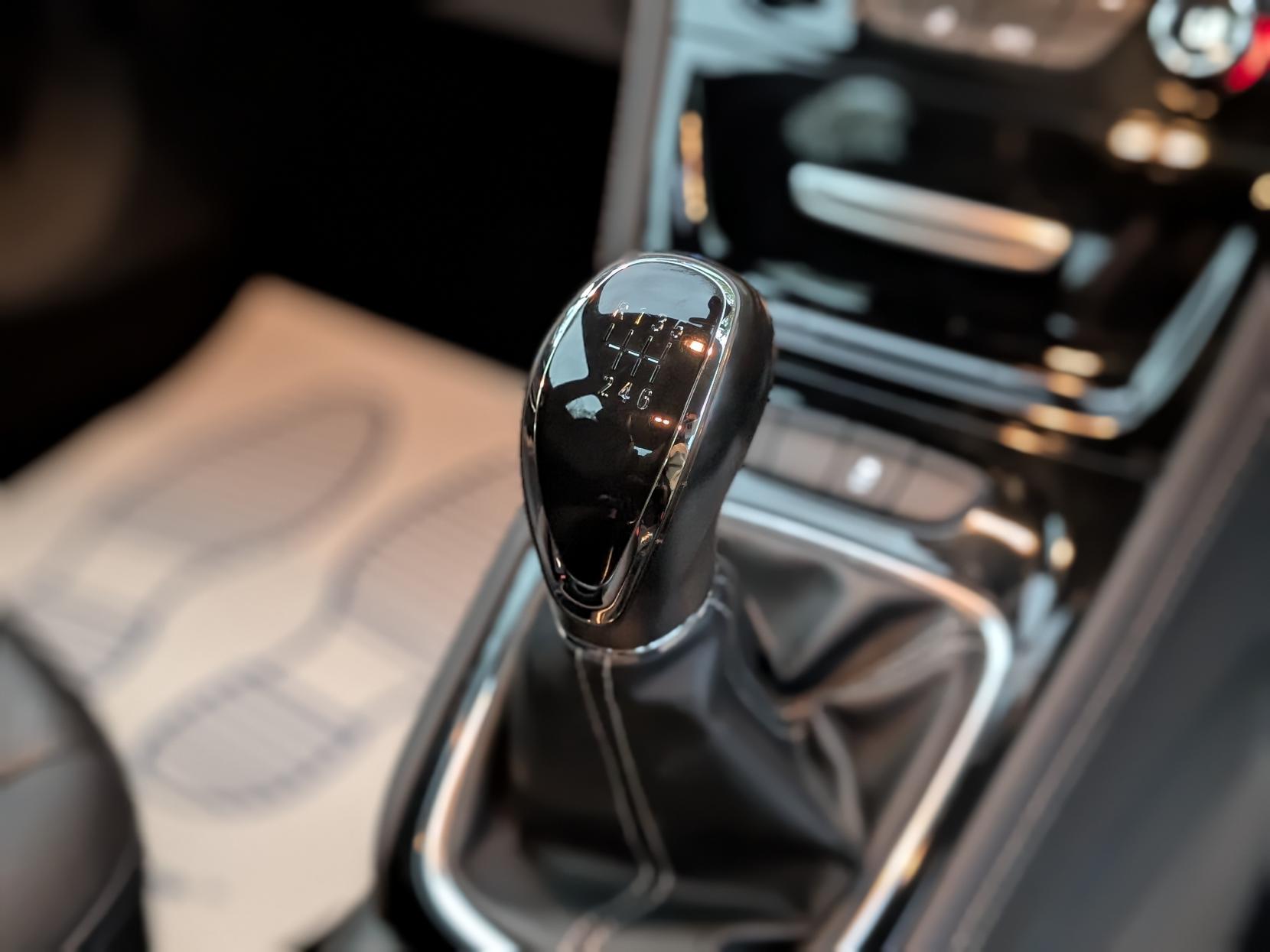 Vauxhall Astra 1.4i Turbo Elite Nav Hatchback 5dr Petrol Manual Euro 6 (150 ps)