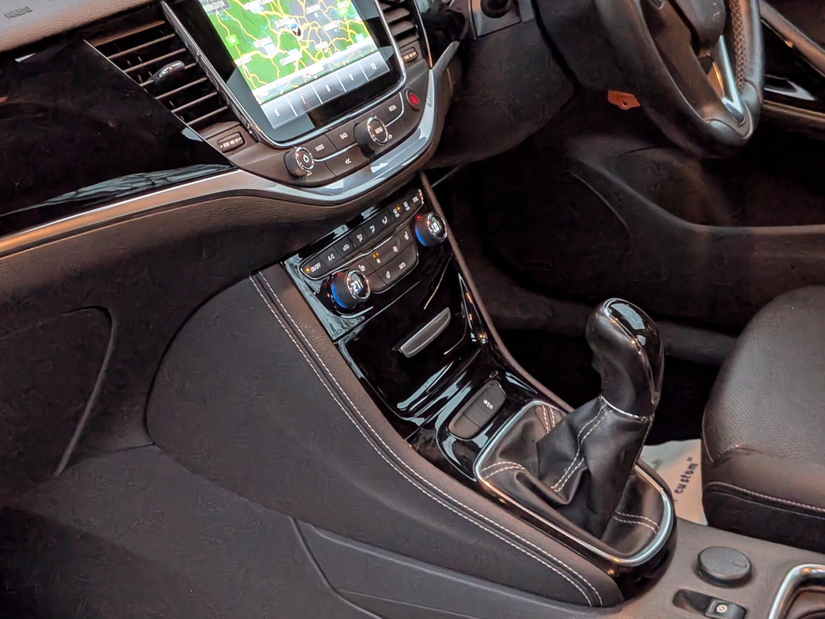 Vauxhall Astra 1.4i Turbo Elite Nav Hatchback 5dr Petrol Manual Euro 6 (150 ps)