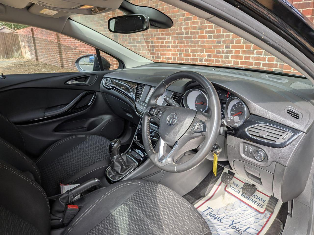 Vauxhall Astra 1.4i SRi Hatchback 5dr Petrol Manual Euro 6 (100 ps)