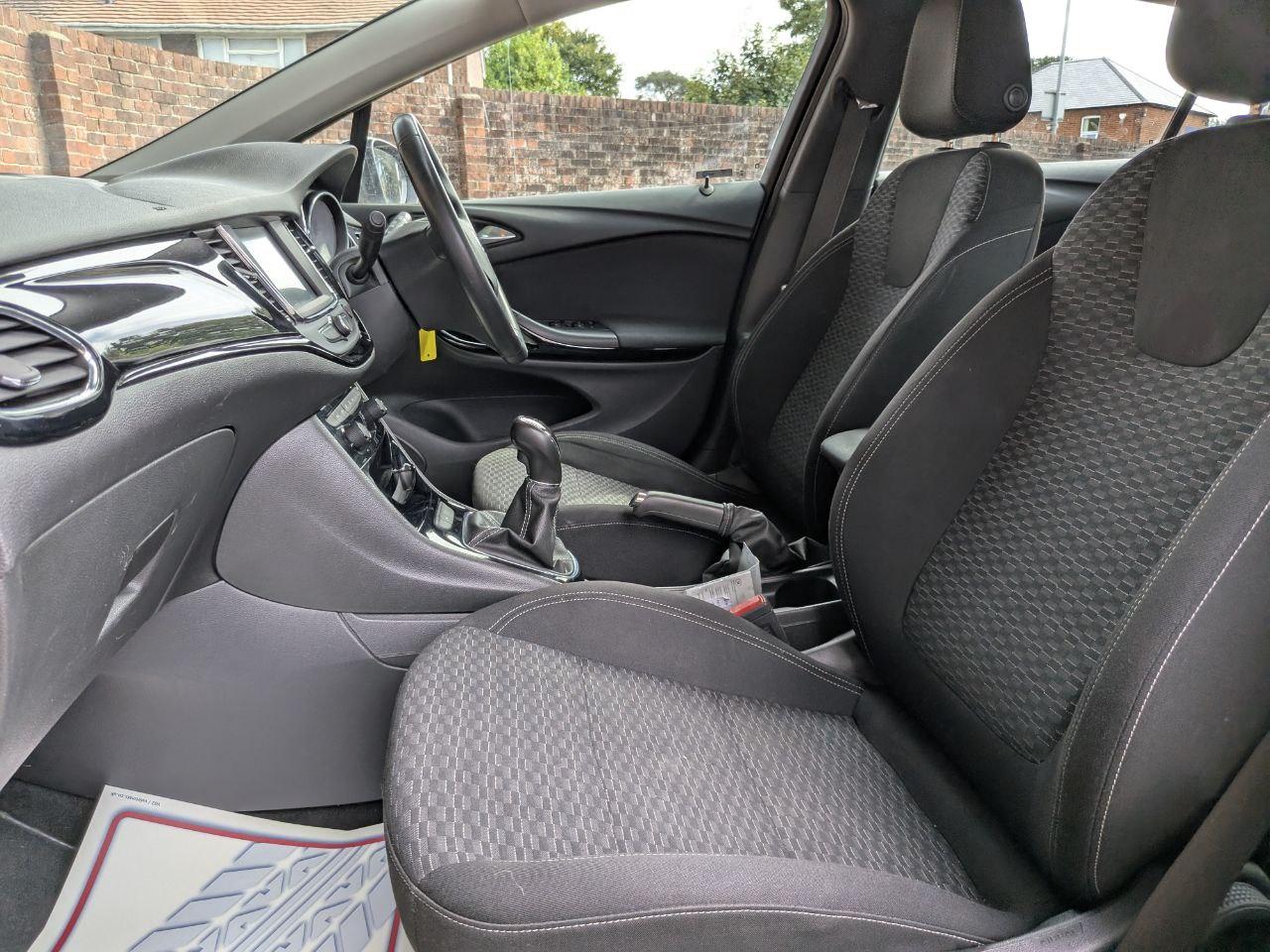 Vauxhall Astra 1.4i SRi Hatchback 5dr Petrol Manual Euro 6 (100 ps)