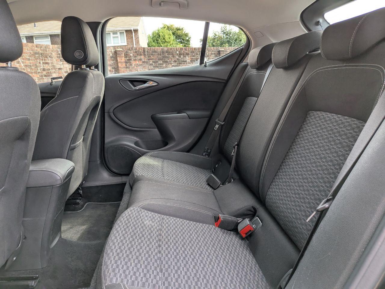 Vauxhall Astra 1.4i SRi Hatchback 5dr Petrol Manual Euro 6 (100 ps)