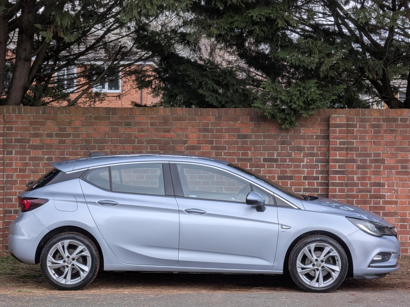 Vauxhall Astra 1.4i Turbo SRi Hatchback 5dr Petrol Manual Euro 6 (150 ps)