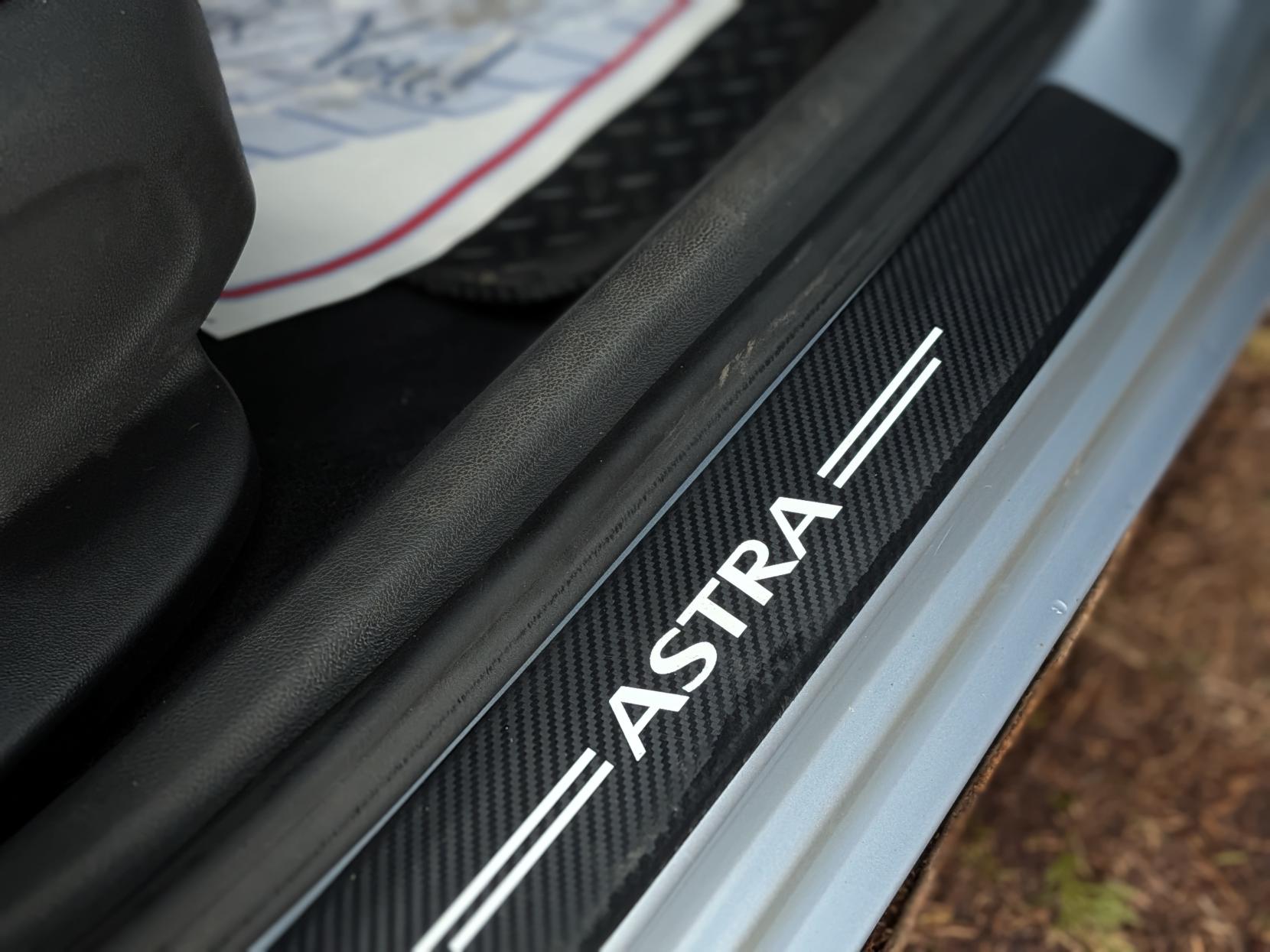 Vauxhall Astra 1.4i Turbo SRi Hatchback 5dr Petrol Manual Euro 6 (150 ps)