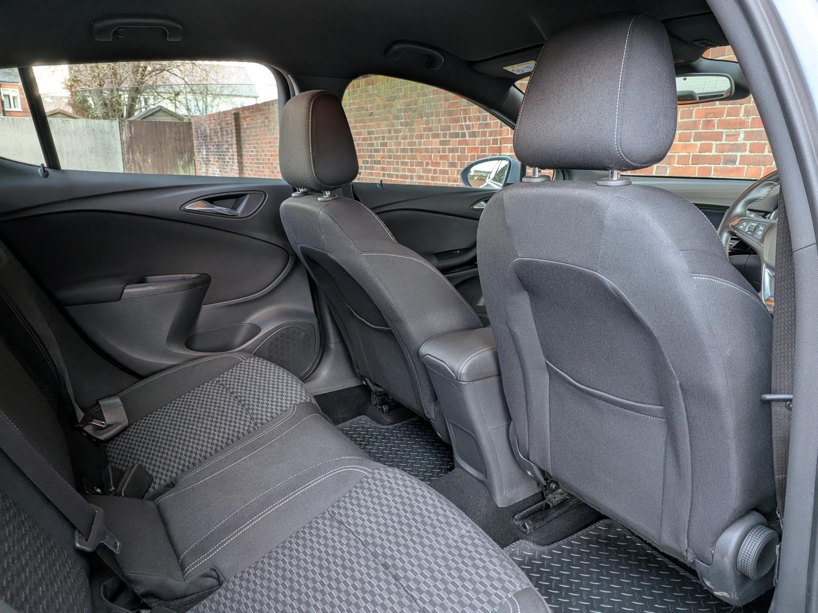 Vauxhall Astra 1.4i Turbo SRi Hatchback 5dr Petrol Manual Euro 6 (150 ps)