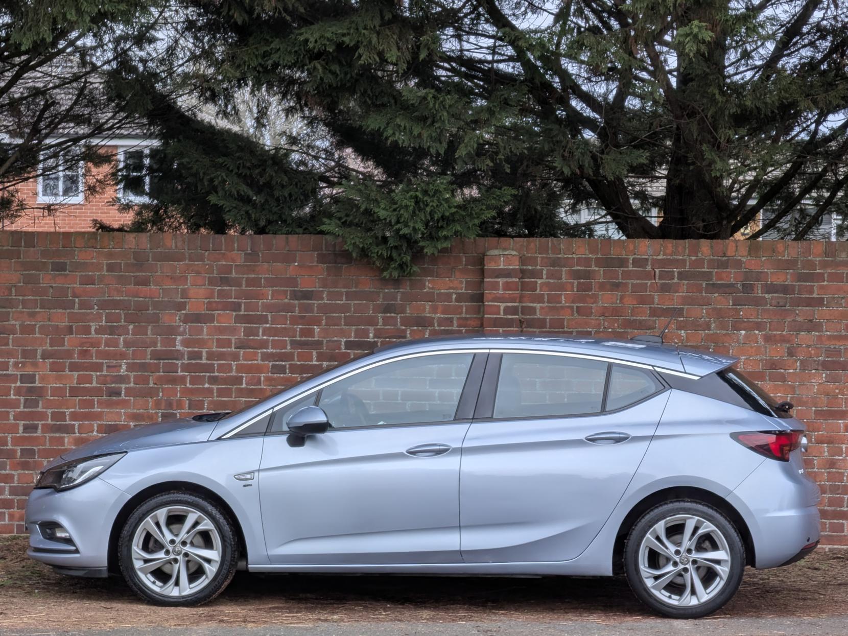 Vauxhall Astra 1.4i Turbo SRi Hatchback 5dr Petrol Manual Euro 6 (150 ps)