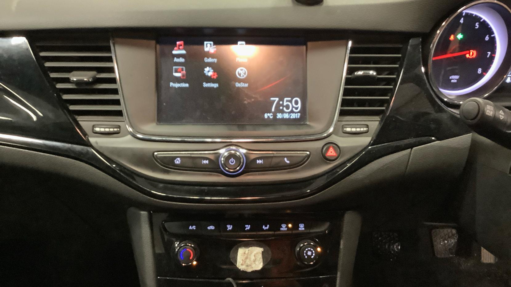 Vauxhall Astra 1.4i Turbo SRi Hatchback 5dr Petrol Manual Euro 6 (150 ps)