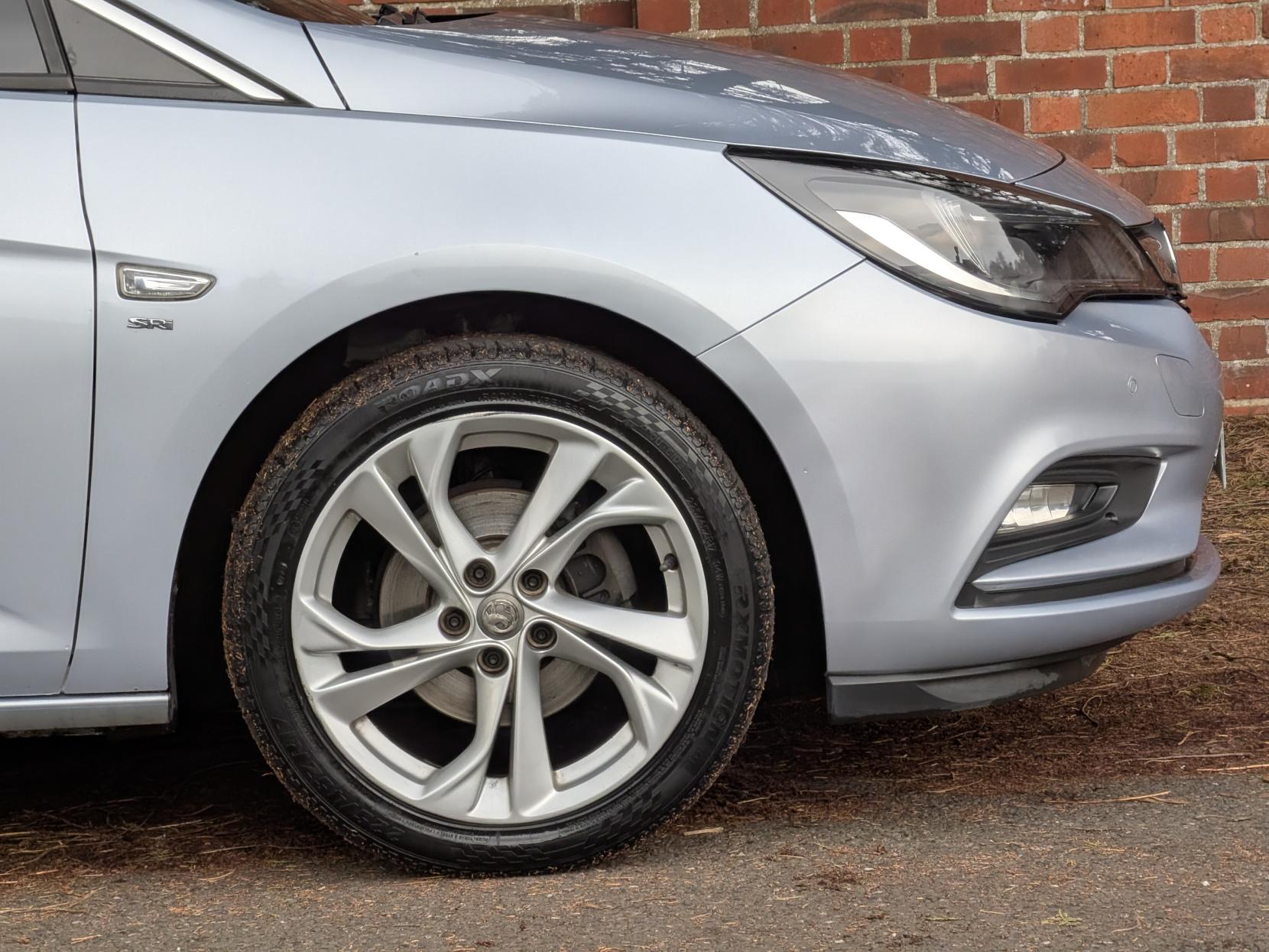 Vauxhall Astra 1.4i Turbo SRi Hatchback 5dr Petrol Manual Euro 6 (150 ps)