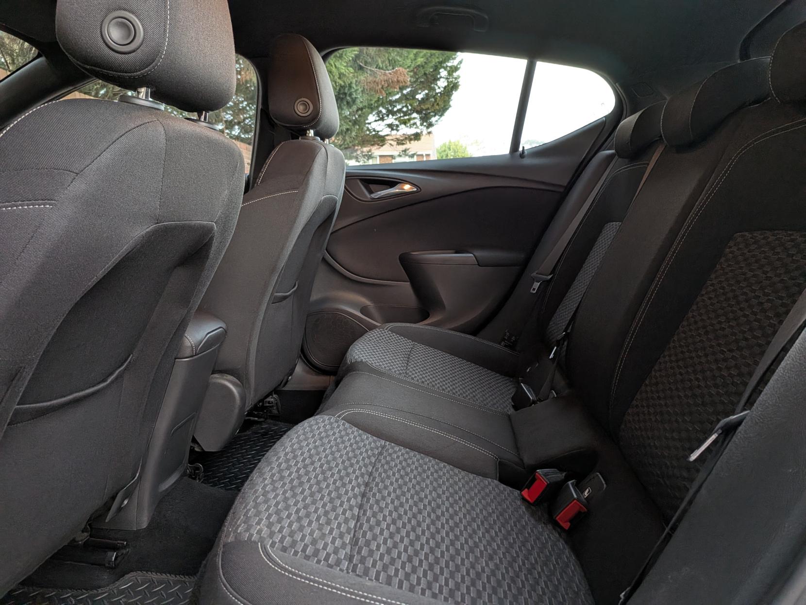 Vauxhall Astra 1.4i Turbo SRi Hatchback 5dr Petrol Manual Euro 6 (150 ps)