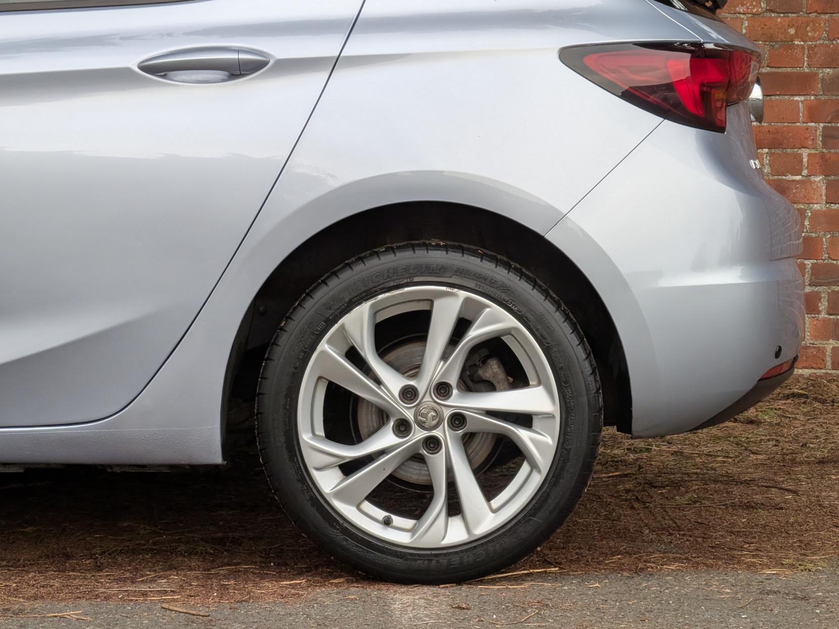 Vauxhall Astra 1.4i Turbo SRi Hatchback 5dr Petrol Manual Euro 6 (150 ps)