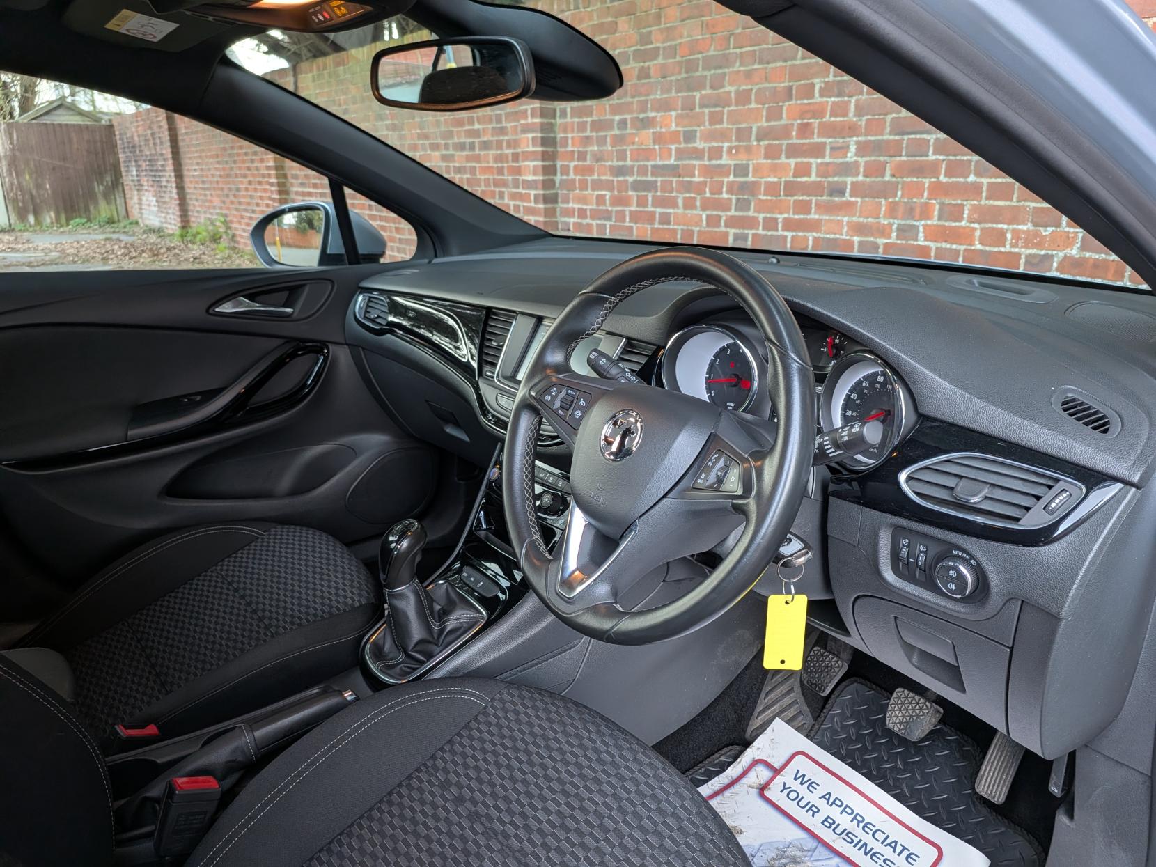 Vauxhall Astra 1.4i Turbo SRi Hatchback 5dr Petrol Manual Euro 6 (150 ps)