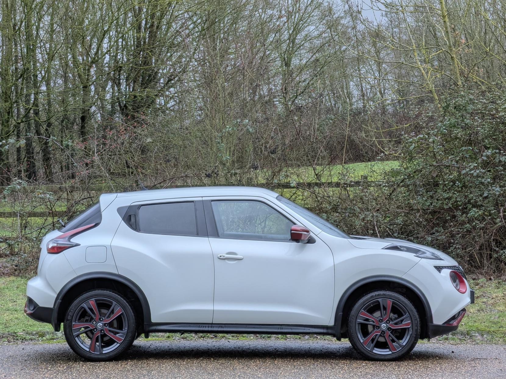 Nissan Juke 1.2 DIG-T Tekna SUV 5dr Petrol Manual Euro 6 (s/s) (115 ps)