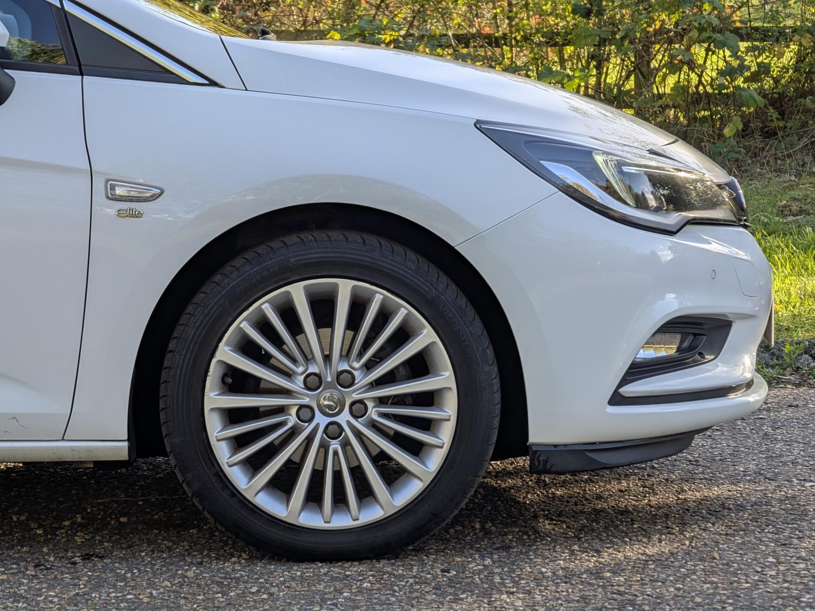 Vauxhall Astra 1.4i Turbo Elite Nav Hatchback 5dr Petrol Manual Euro 6 (150 ps)