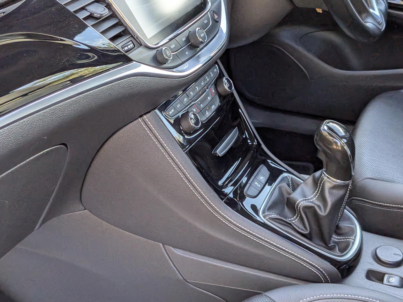 Vauxhall Astra 1.4i Turbo Elite Nav Hatchback 5dr Petrol Manual Euro 6 (150 ps)