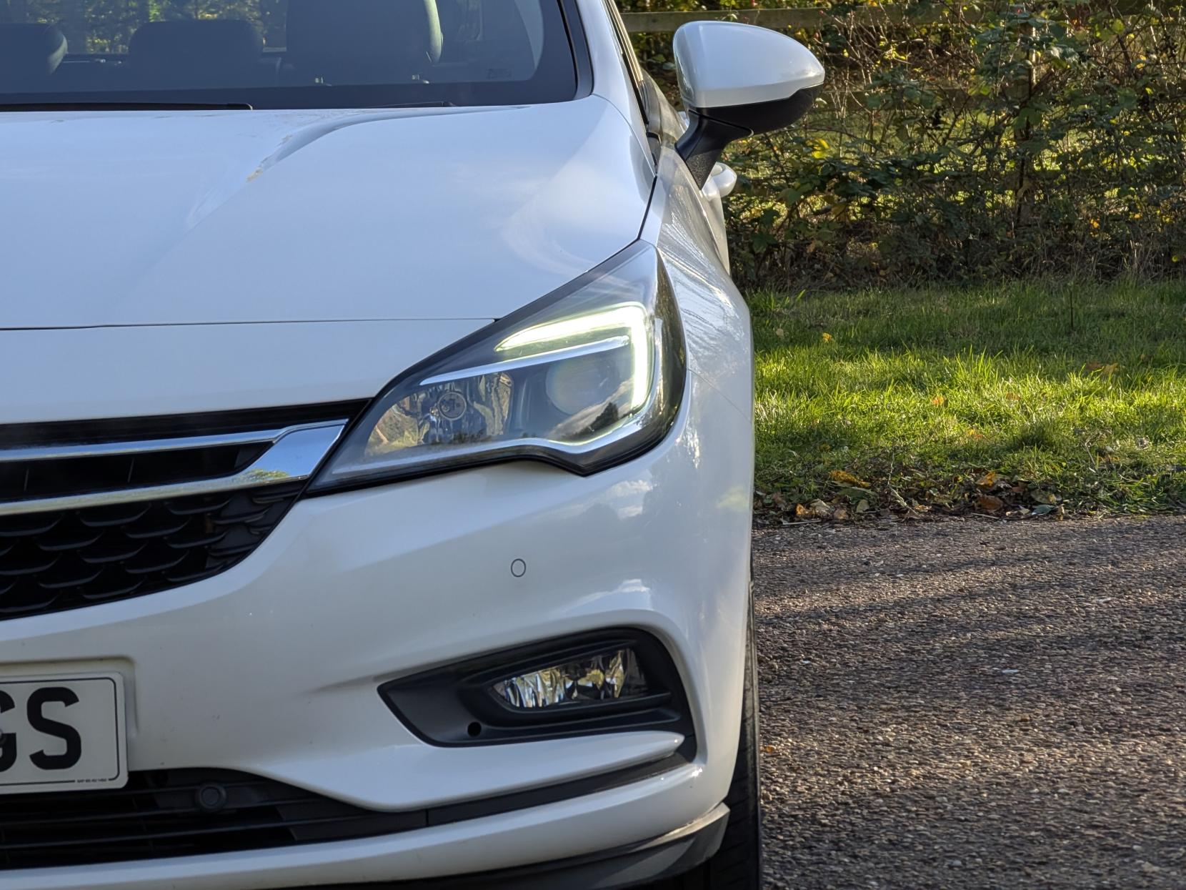 Vauxhall Astra 1.4i Turbo Elite Nav Hatchback 5dr Petrol Manual Euro 6 (150 ps)