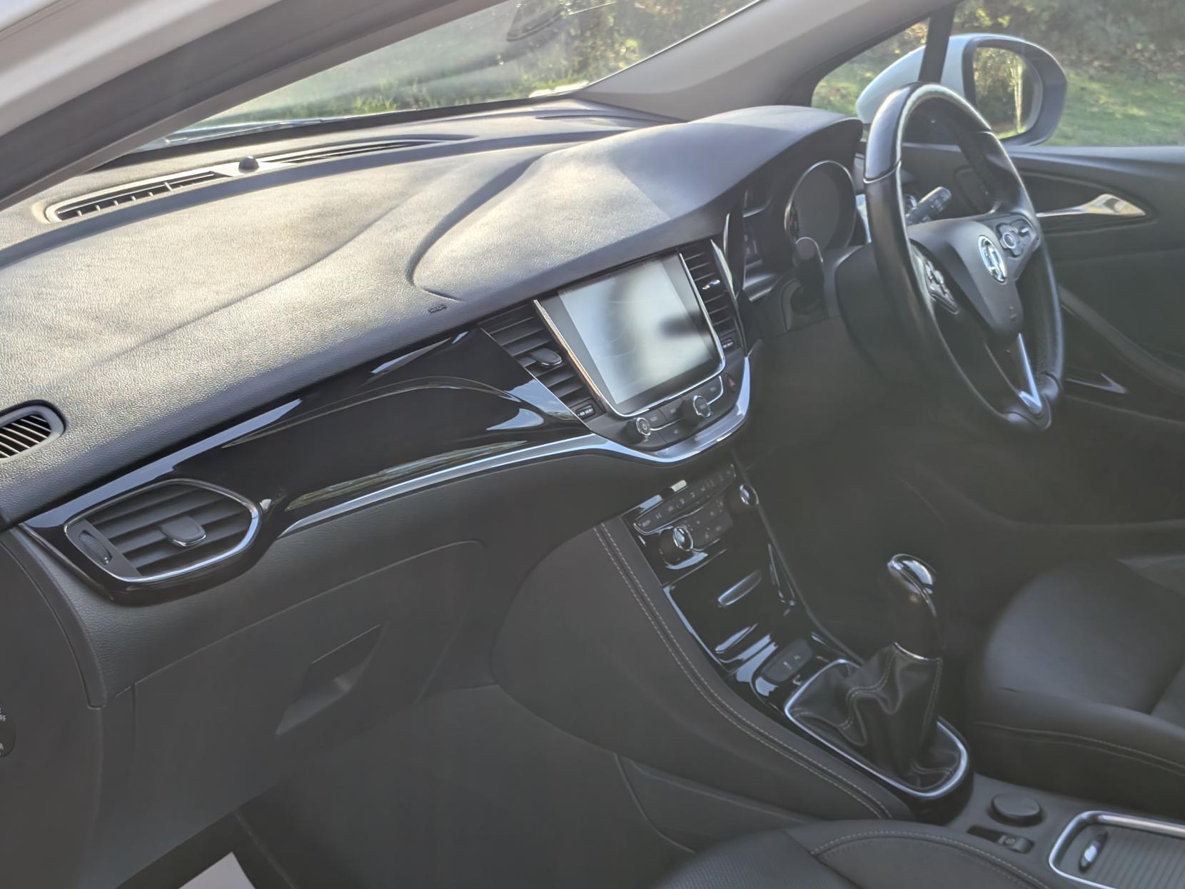 Vauxhall Astra 1.4i Turbo Elite Nav Hatchback 5dr Petrol Manual Euro 6 (150 ps)