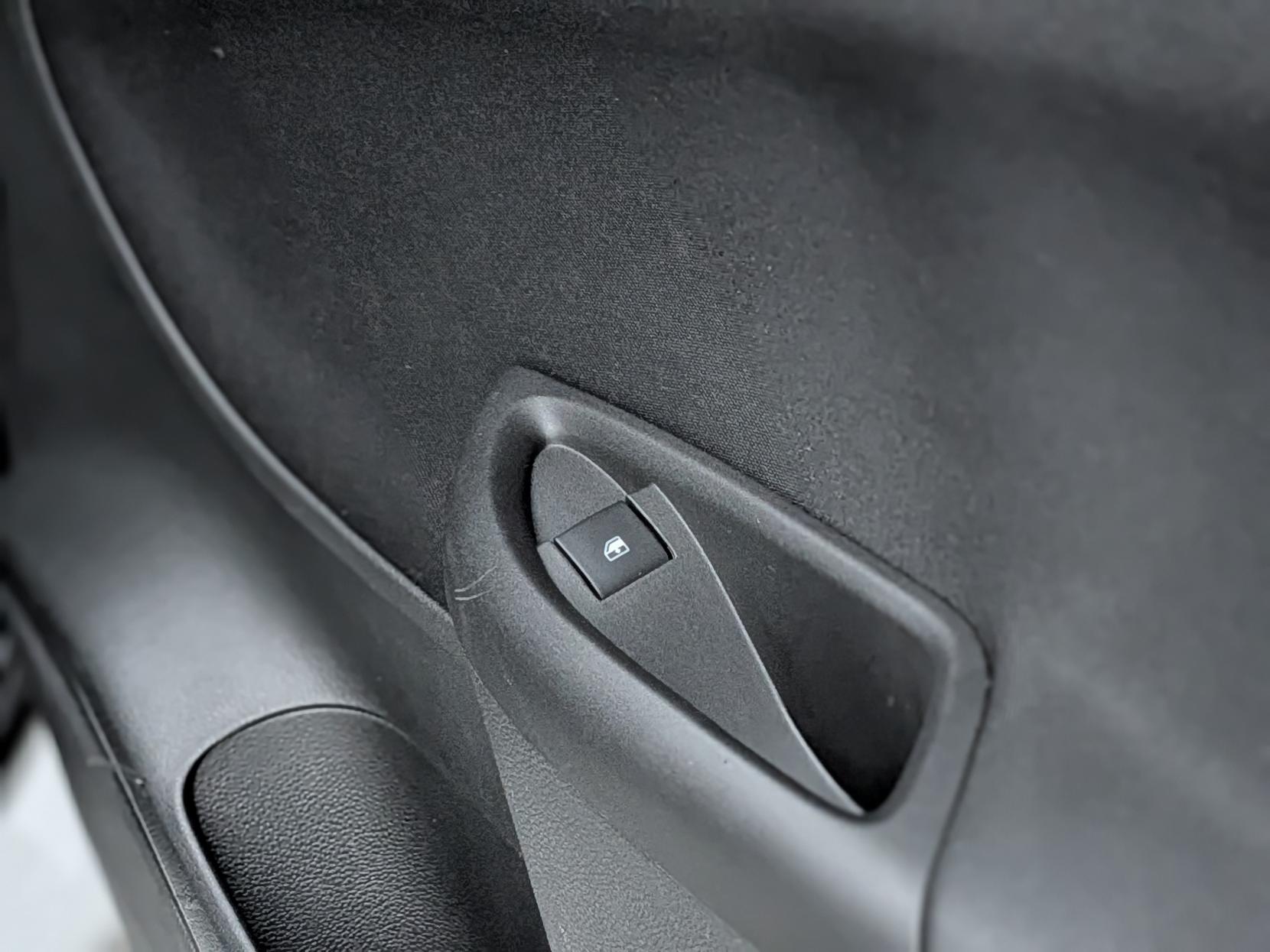 Vauxhall Astra 1.4i Turbo SRi Nav Hatchback 5dr Petrol Manual Euro 6 (150 ps)