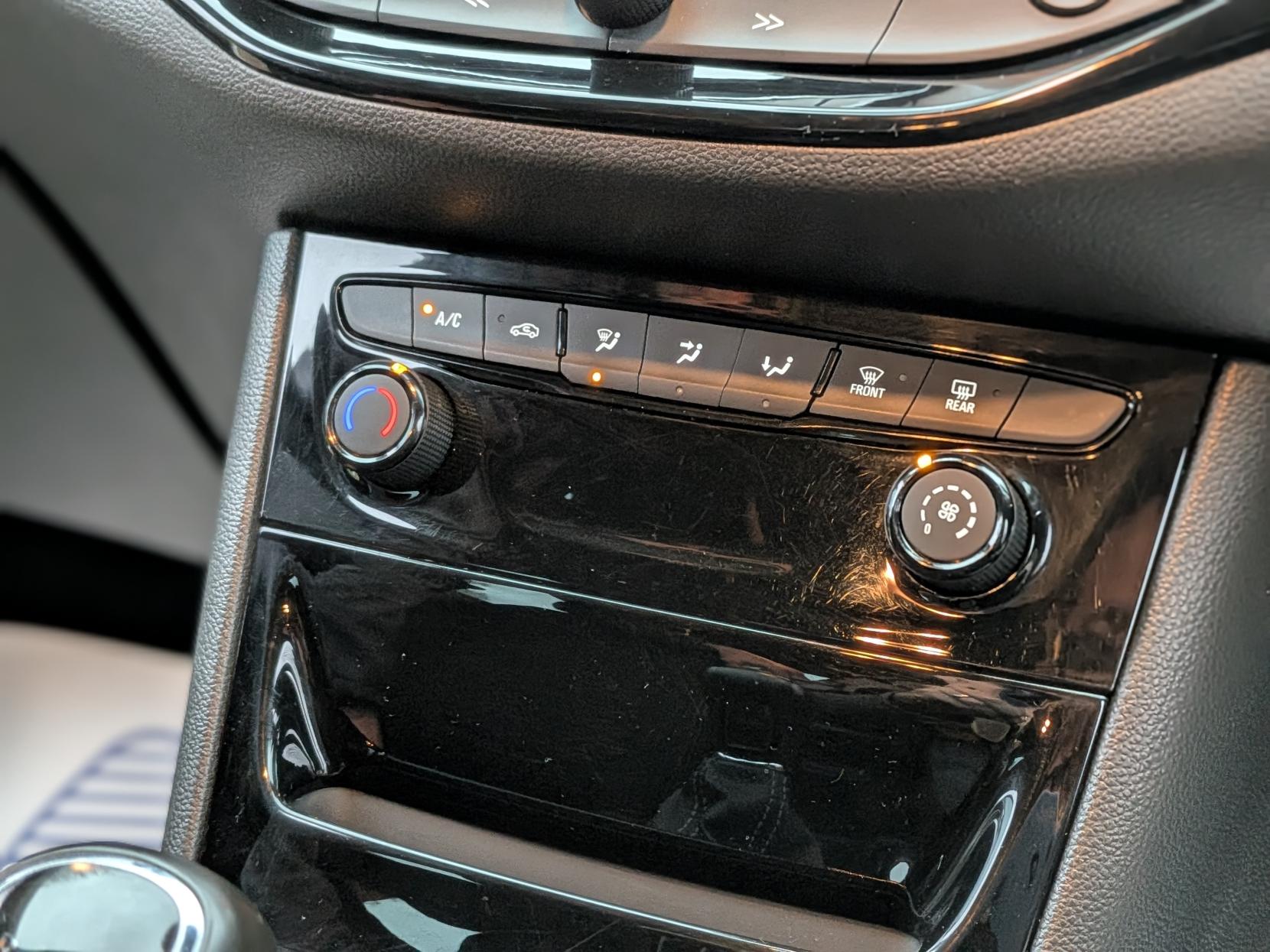 Vauxhall Astra 1.4i Turbo SRi Nav Hatchback 5dr Petrol Manual Euro 6 (150 ps)