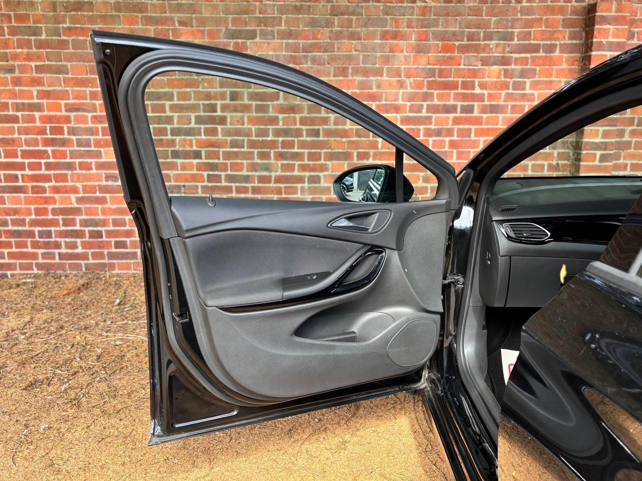 Vauxhall Astra 1.4i Turbo SRi VX Line Hatchback 5dr Petrol Manual Euro 6 (150 ps)