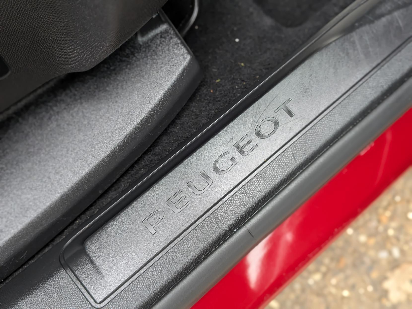 Peugeot 3008 1.5 BlueHDi Allure SUV 5dr Diesel EAT Euro 6 (s/s) (130 ps)