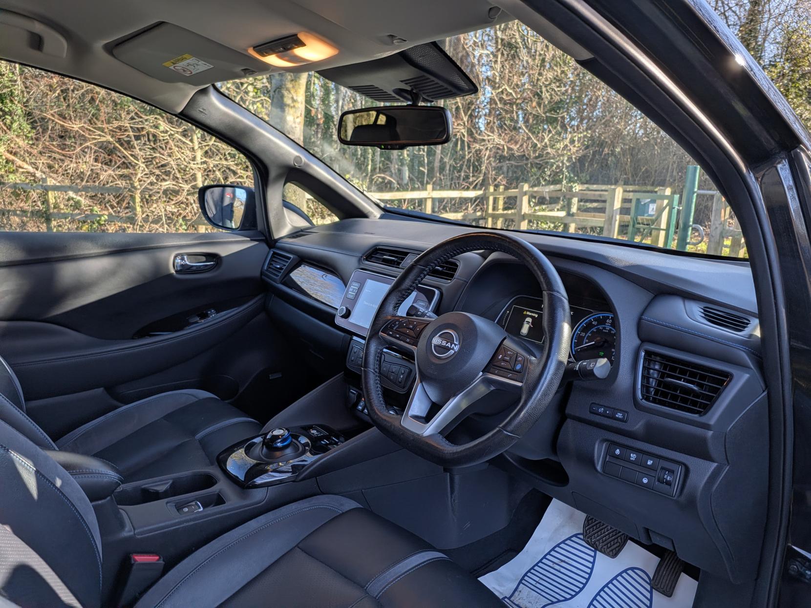 Nissan Leaf 39kWh Tekna Hatchback 5dr Electric Auto (150 ps)