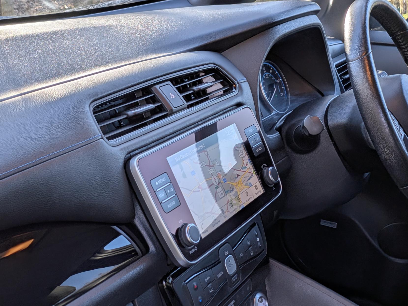 Nissan Leaf 39kWh Tekna Hatchback 5dr Electric Auto (150 ps)