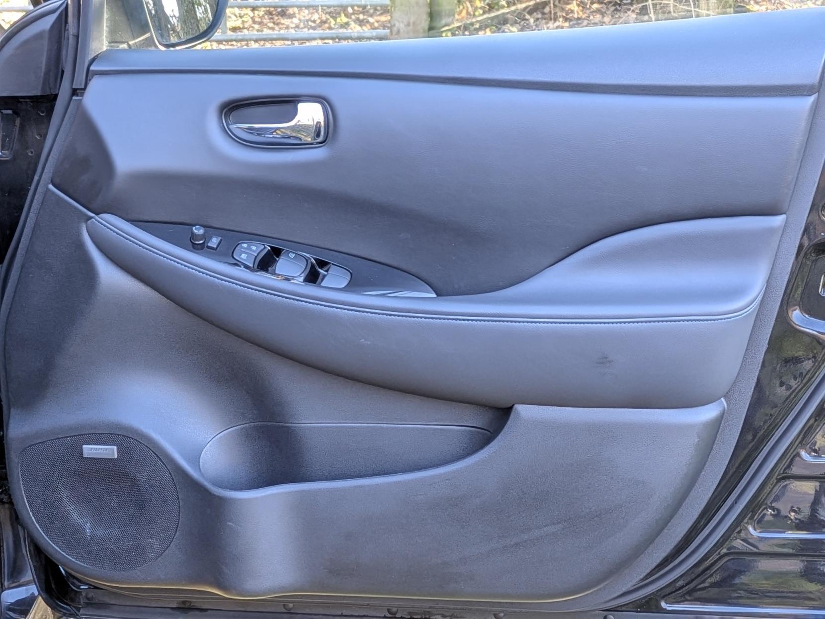 Nissan Leaf 39kWh Tekna Hatchback 5dr Electric Auto (150 ps)