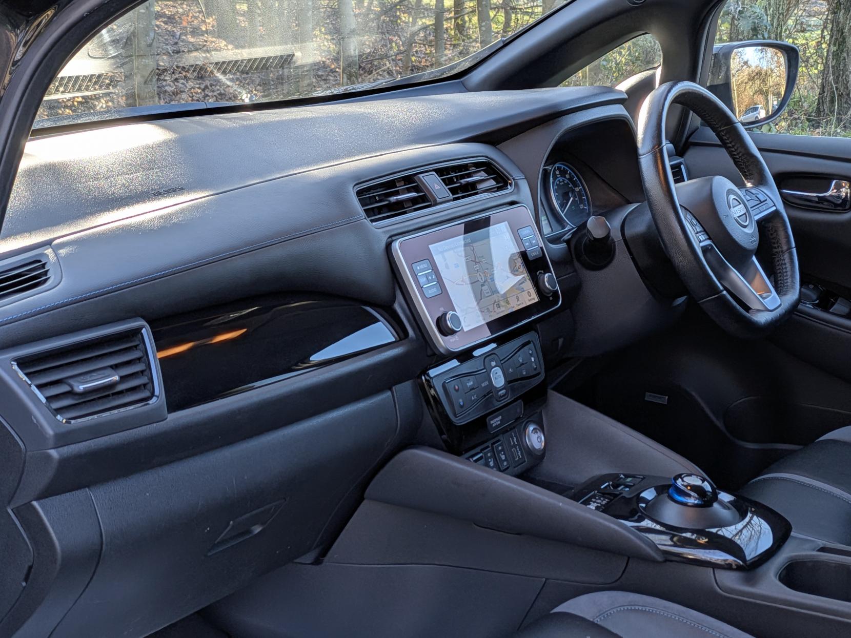 Nissan Leaf 39kWh Tekna Hatchback 5dr Electric Auto (150 ps)