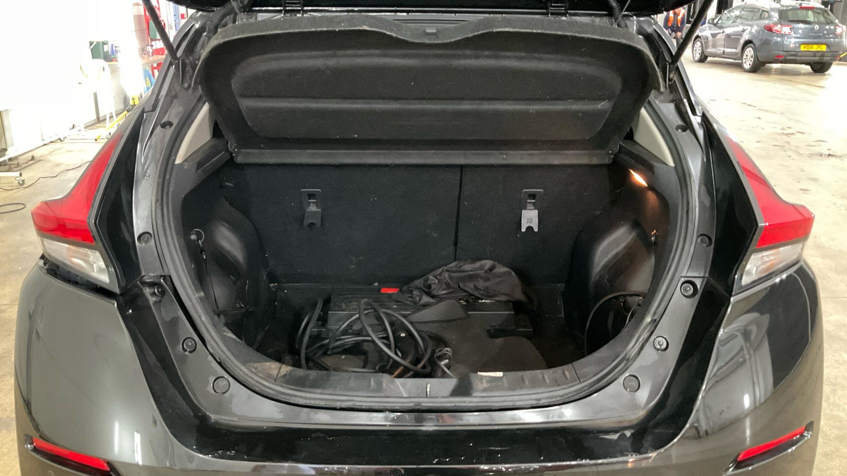 Nissan Leaf 39kWh Tekna Hatchback 5dr Electric Auto (150 ps)