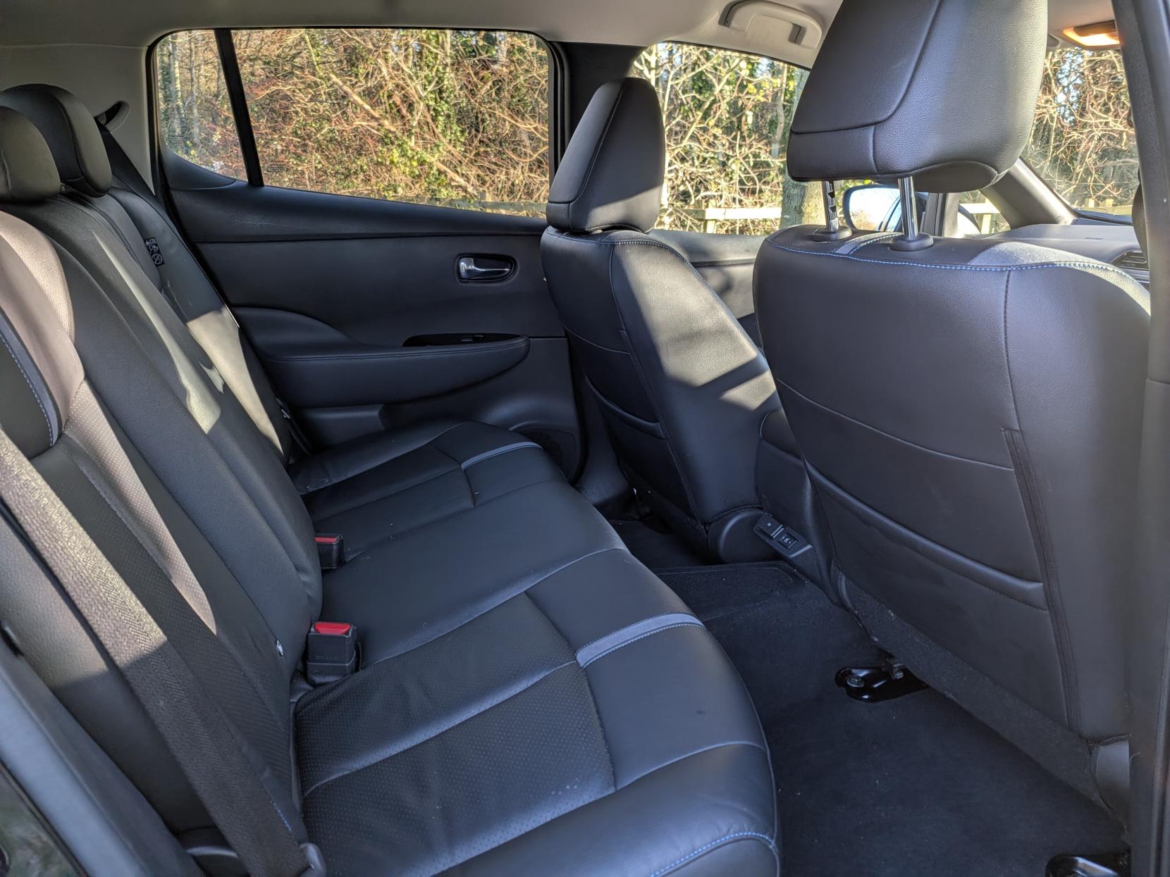 Nissan Leaf 39kWh Tekna Hatchback 5dr Electric Auto (150 ps)