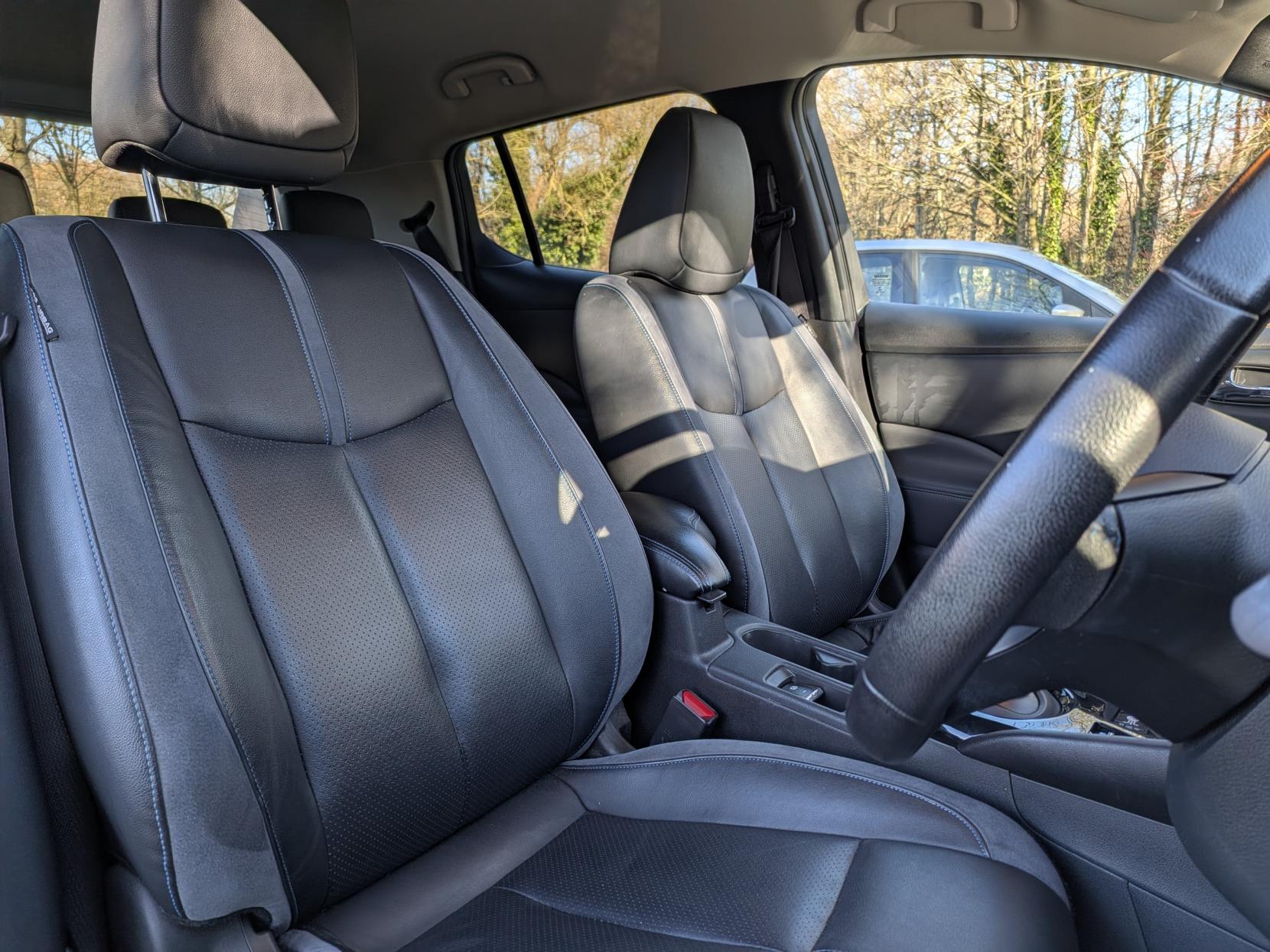 Nissan Leaf 39kWh Tekna Hatchback 5dr Electric Auto (150 ps)