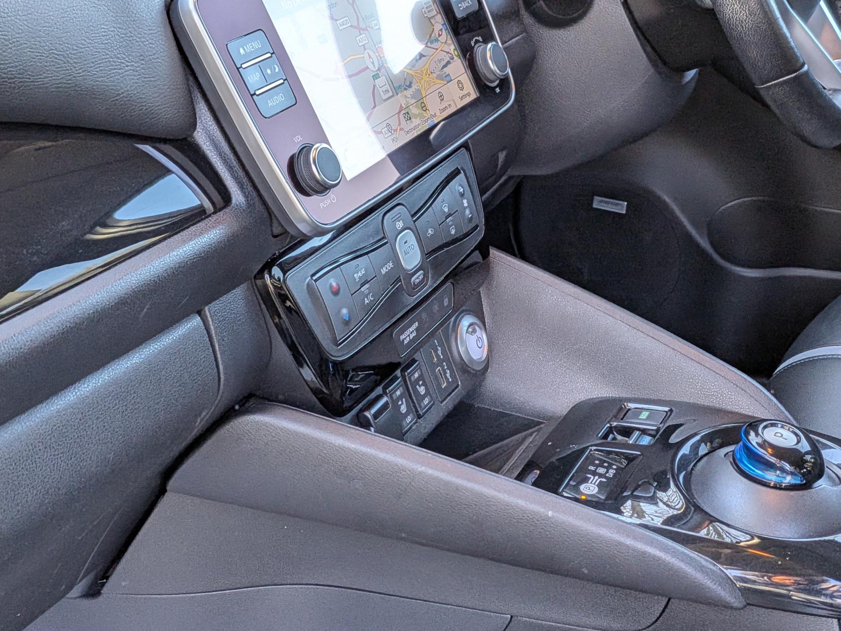 Nissan Leaf 39kWh Tekna Hatchback 5dr Electric Auto (150 ps)