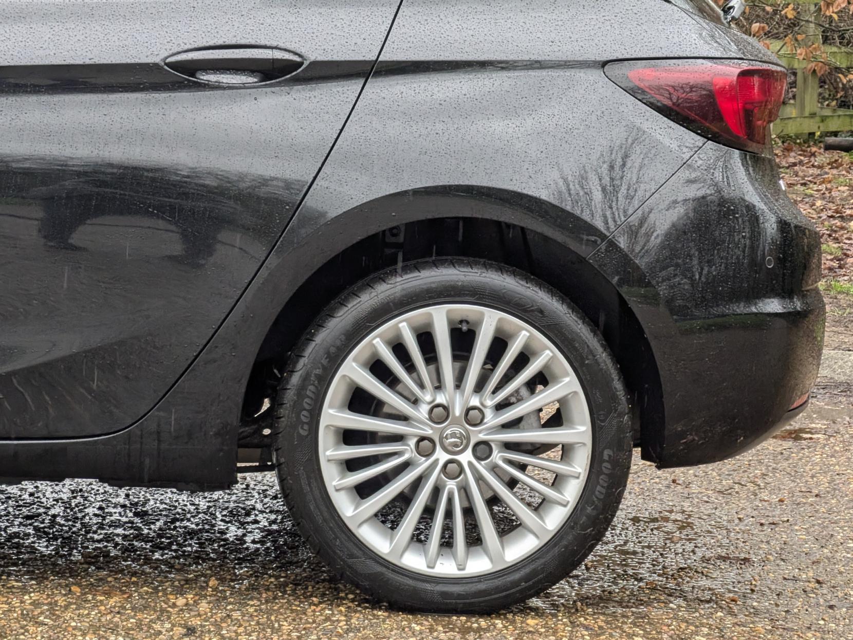 Vauxhall Astra 1.4i Turbo Elite Hatchback 5dr Petrol Manual Euro 6 (150 ps)