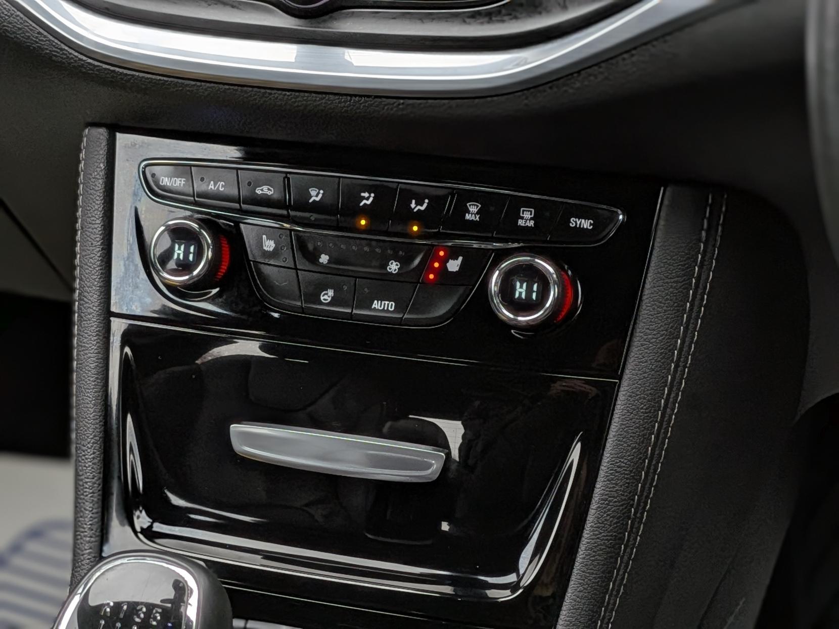 Vauxhall Astra 1.4i Turbo Elite Hatchback 5dr Petrol Manual Euro 6 (150 ps)